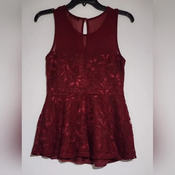 🎀Elegant Scobe Burgundy Lace Peplum Shirt - Junior's Medium🎀 - Picture 2 of 9